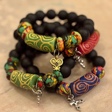 Load image into Gallery viewer, African Wood & Glass Bead Bracelet