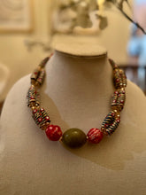 Load image into Gallery viewer, Glass Bead Necklaces