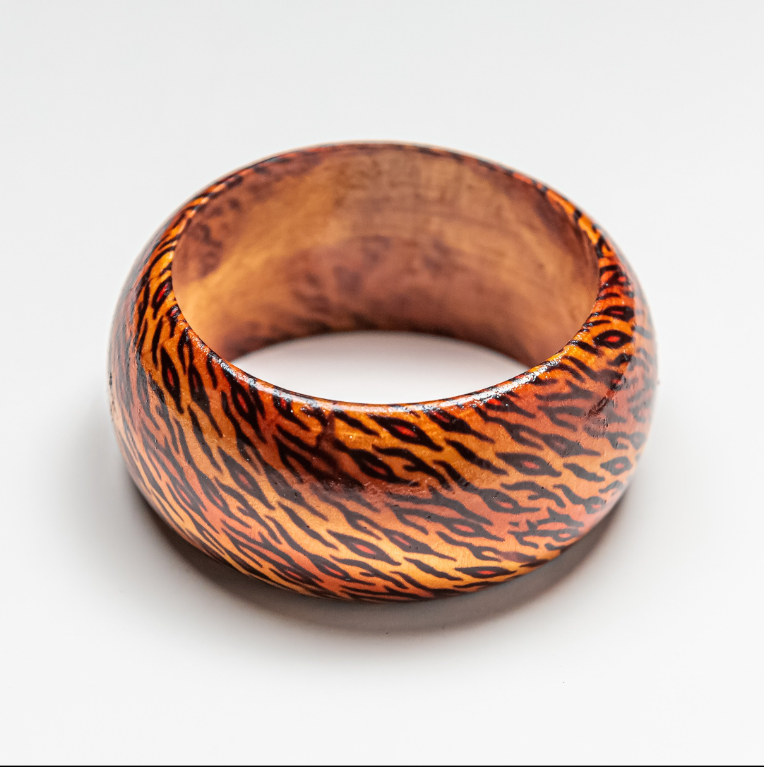 【新品未使用】8SUEDE - RING WOOD BANGLE M Large African Wood Bangle – thediasporacollective