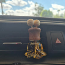 Load image into Gallery viewer, SoFreshSmells Glass Vent Car Freshies
